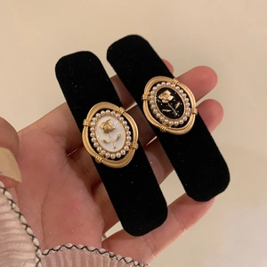 French Vintage Black Satin Hair Clip Gold Rose Relief Artificial Pearl Embellished Elegant Barrette For Women Daily Hair Accessory
