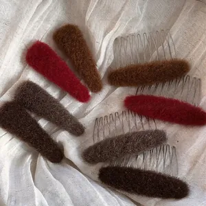 Autumn Winter Plush Hair Comb Triangle Hair Clip For Women Vintage Elegant Furry Hair Styling Accessories Headwear Daily Use Gift