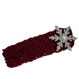 Elegant red winter hair clip featuring a silver snowflake ornament and center pearl