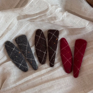 6-piece winter woolen hair clips in grey, brown and burgundy with criss-cross stitching