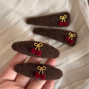 Winter cherry bow felt hair clips set including teardrop and oval BB hairpins for women