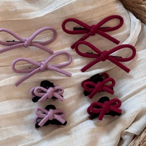 Set de 8 barrettes à cheveux en laine rouge et lilas avec des nœuds élégants et accessoires