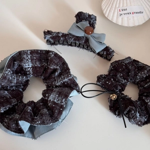 Blue tweed scrunchie set with hair claw clip and gold bead elastic in elegant style