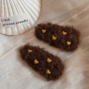 Kaffeebraune Plüsch Haarspange Mit Goldenem Herz Dekor Koreanisch Süße Flauschige Haarnadel Für Damen Mädchen Täglicher Haarschmuck