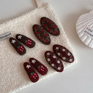Vintage Embroidery Cloth Hair Clip Elegant Floral Strawberry Knitted BB Clip Retro Bangs Side Clip Hair Jewelry For Women