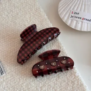 Vintage Cocoa Brown Checkered Heart Hair Claw Clip Rhinestone Gingham Shark Clip For Women Elegant Hair Styling Accessory