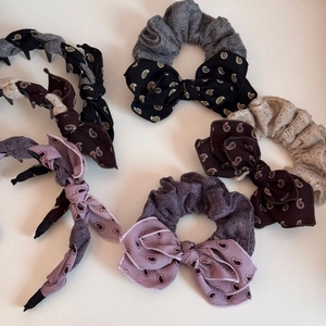 Double-layered paisley bow headband and scrunchie set with non-slip teeth for women
