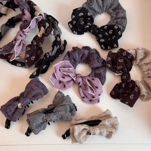 Elegant paisley pattern headband set with double-layered bows and non-slip vintage design