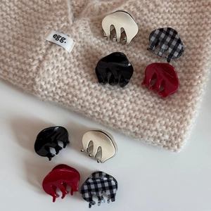 Chic checkerboard and solid acetate cloud mini hair claws set in black and cream