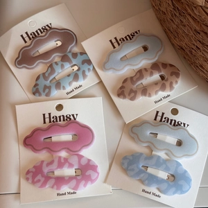 Set of sweet leopard print cloud-shaped hair clips in four elegant color combinations