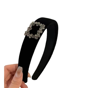 Elegante cerchietto in velluto nero con fibbia quadrata vintage in strass per donna