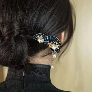 Pic à cheveux vintage en forme d'éventail avec émail bleu, fleurs et perles
