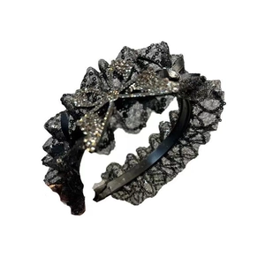 Eleganter schwarzer Spitzenhaarreif mit schimmernden Strass Schmetterlingen im französischen Stil