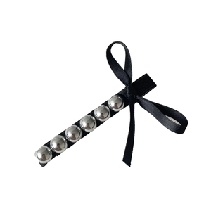 Barrette à cheveux vintage avec nœud noir, perles grises et élégantes perles argentées