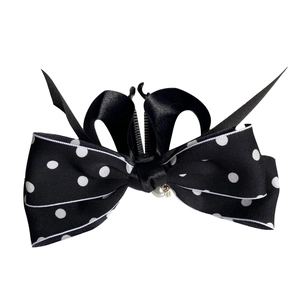 Pince à cheveux nœud à pois noirs avec perle et étiquette dorée de style vintage