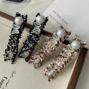 Vintage Tweed Fabric Hair Clips With Faux Artificial Pearl And Iridescent Butterfly Sweet Elegant Side Barrettes For Women Hair Accessories