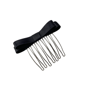 Peigne à cheveux élégant avec nœud en satin noir et clip en métal argenté à 10 dents
