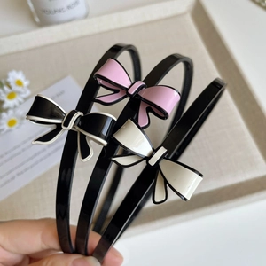 Dreiteiliges Set glänzender Haarreifen mit Schleife in Rosa, Schwarz und Weiß