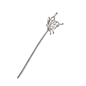 Elegant silver butterfly hair pin with pearl and zircons for traditional Chinese style