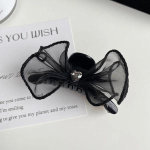 Barrette à cheveux exquise avec nœud en maille noire et strass en forme de cœur
