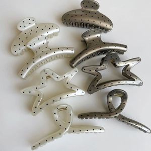 French Sweet Polka Dot Acrylic Hair Claw Clip For Women Large Shark Clip Star Shape Hairpins Elegant Handmade Hair Accessories