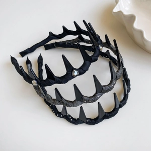 Three-piece set of black rhinestone headbands with spiked tooth design for hair styling