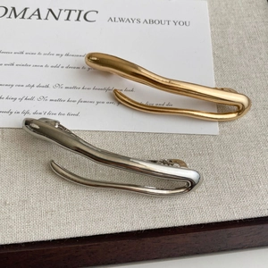 Minimalist fluid lava style metal hair clips in gold and silver finish set