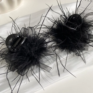 Elegant Black Ostrich Feather Hair Claw Clip With Mesh Bow For Women Retro Shark Clip Simple Fashion Hair Accessories