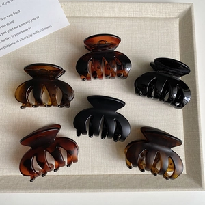 Minimalist Resin Hair Claw Clips For Women Medium Shark Clip Frosted Glossy Tortoiseshell Amber Black Hair Accessories