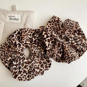 Vintage leopard print velvet scrunchies set for women high elasticity hair ties