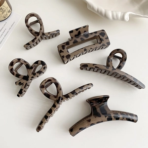 Grande Pince à Cheveux Imprimé Léopard Vintage Rétro en Résine Pince Crabe Accessoires de Cheveux pour Femmes Outil de Coiffage