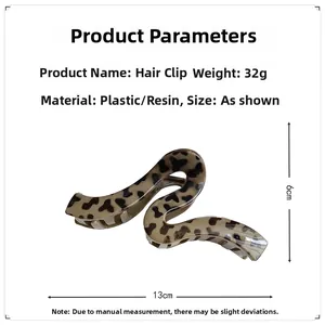 Detailed size measurement of the vintage leopard print hair claw clip showing dimensions