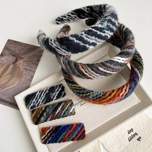 Handmade Knitted Woolen Hairband Vintage Elegant Hair Clip Winter Thick Crochet Headwear For Women Girls Daily Accessory