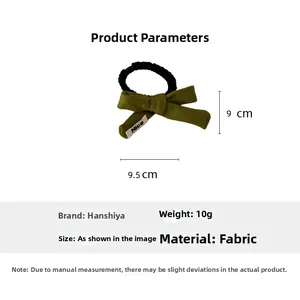 Détails du chouchou nœud vert militaire avec dimensions de 9,5 cm de large et 9 cm de haut