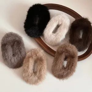 Französisch Elegant Herbst Winter Plüsch Haarklammer Kunstpelz Große Entenschnabelclip Für Damen Haarstyling Zubehör Elegante Haarnadeln