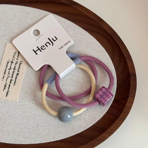 Set di 3 elastici per capelli con quadrato a scacchi viola e ciondoli a perla grigi