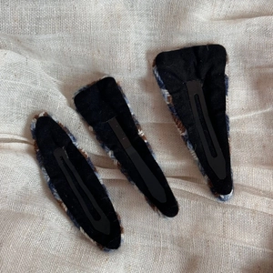 British style vintage plaid knit triangle hair clips in navy blue and brown wool weave