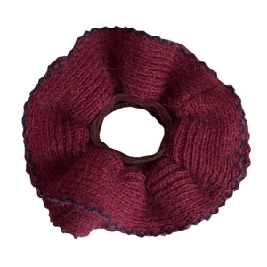 Elastico per capelli XL in maglia bordeaux con cuciture blu a onde per acconciature