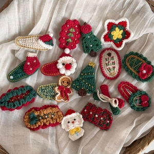 Lot de barrettes de Noël faites main au crochet avec motifs Père Noël et sapin de Noël