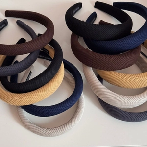 Serre-tête épais en tricot de différentes couleurs pour un look rétro volumineux