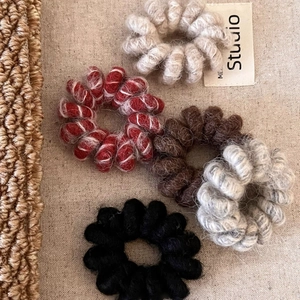 Chouchous Cordon de Téléphone en Peluche Automne Hiver Bandes de Cheveux Élastiques en Spirale en Laine Tricotée Haute Élasticité Femme