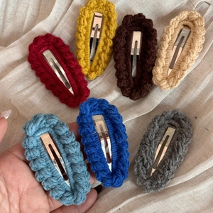 Handmade crochet knit teardrop hair clips set in colorful wool yarn for women