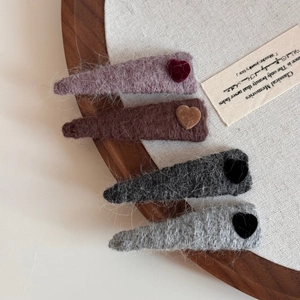 Winter wool knitted triangle hair clips with flocked hearts in four elegant colors