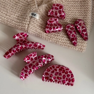 7-piece set of elegant pink leopard print acetate hair claws and clips for women