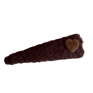 Brown fuzzy triangle hair clip with coffee heart relief for autumn winter styling
