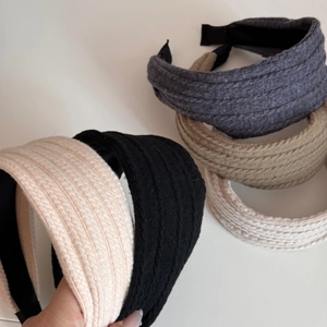Diademas anchas de punto chic para otoño invierno en negro caqui gris y beige suave