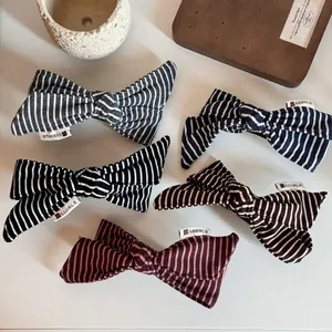 Large Striped Fabric Bow Hair Clip Duckbill Clip For Women Lazy Style Hair Barrettes Fashion Cloth Hair Accessories Gift