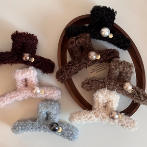 Elegant plush shark hair clips with pearls and gold labels in seven autumn colors