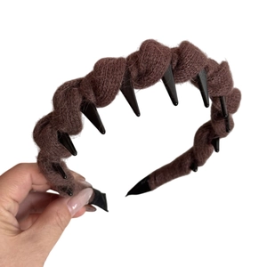 Brown knitted twist headband for women with non-slip teeth for autumn and winter
