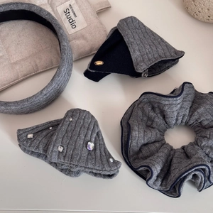 Elegant grey knitted hair accessory set including headband, scrunchie and rhinestone hair clips
